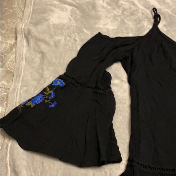 American Eagle Top - Picture 4 of 8